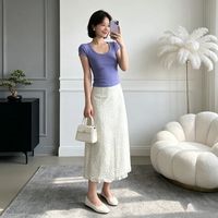 同样是纯白T恤，为什么有人穿出高级感？三个细节决定一切