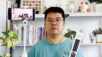 落地自动展开、离地自动收合，凯唯斯自动开合自拍杆拍照超省事 