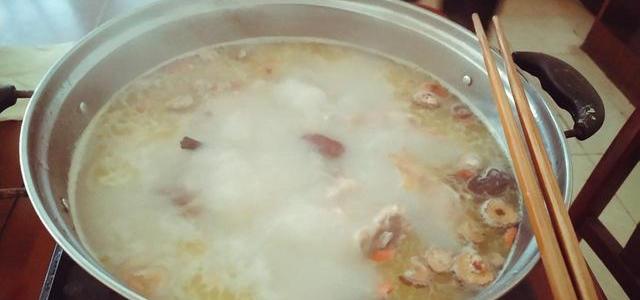 无涂层锅煮粥总溢锅？厨房3件神器，不粘涂层都靠它