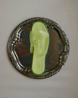 NB果冻凉鞋前瞻解析：颜值能打但暴走劝退？