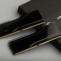 黑科技：芝奇焰锋戟X DDR5 EXPO ULL测试，CL36内存比CL28还强？