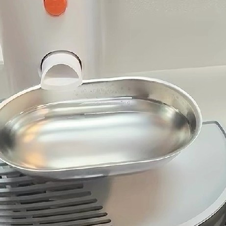 有引力倾倒式猫咪饮水机，不插电自动喂水器
