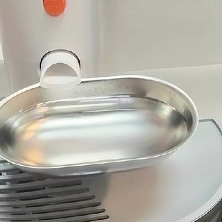 有引力倾倒式猫咪饮水机，不插电自动喂水器