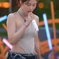挂脖背心凭什么翻红？选对款式+避雷指南，小白也能穿出高级感