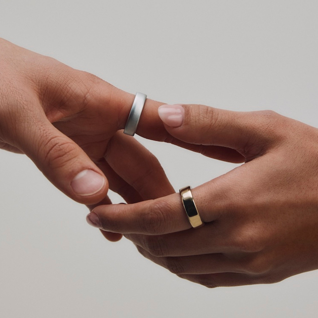 Oura Ring 5缩小40%但功能下放旧款，这50美元差在哪？