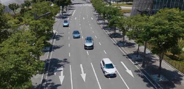 ADS 5.0城区智驾实测：这次真的从高速专用升级成全场景通用了