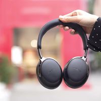 1700块的降噪耳机，索尼XM5和Bose QC Ultra到底选哪个？看完不纠结