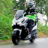 11980元标配TCS+ABS，这台踏板雨天骑到底能不能保命？光阳H150实测