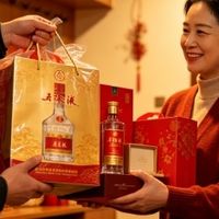 45%消费者选择百元礼盒，六个核桃如何成为质价比标杆？