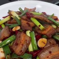 回锅肉总油腻发柴？三个关键步骤，在家做出正宗灯盏窝
