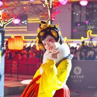 实测!大唐不夜城3个黄金时段加全套攻略,把人挤人变独占长安