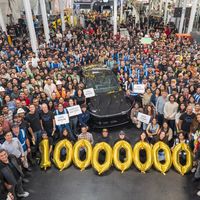 千万台下线与32万公里实车 | TESLA/特斯拉7.31日报
