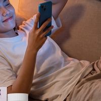 每天躺玩 5 小时手机的年轻人,现在都在共享一份用眼自救清单