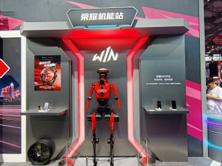 打卡ChinaJoy N5馆荣耀展台