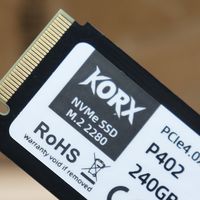 别再瞎换电脑了！升级 PCIe4.0 SSD，老机器直接原地复活