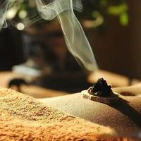 三甲医院烧伤科告急：艾灸盒烫伤比明火更危险，超60%是自灸惹的祸