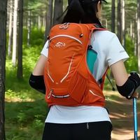 五六百和一两百的背包差在哪？Osprey对比鹰图INOXTO，值不值看完有数
