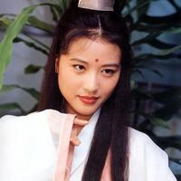 她的眼睛里没有温度，却让观众心碎了一地：周海媚用最淡的妆容，演出了最狠的周芷若