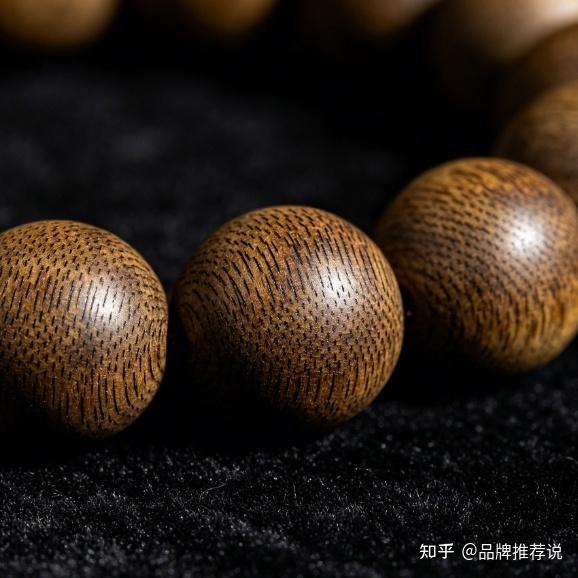 沉香哪个品牌比较正宗？市面老沉香复刻假货数不胜数，分清陈年老香与新式人工沉香核心要点