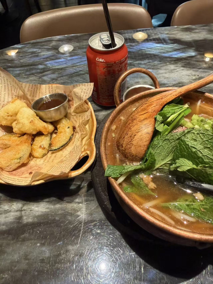 聚会餐饮
