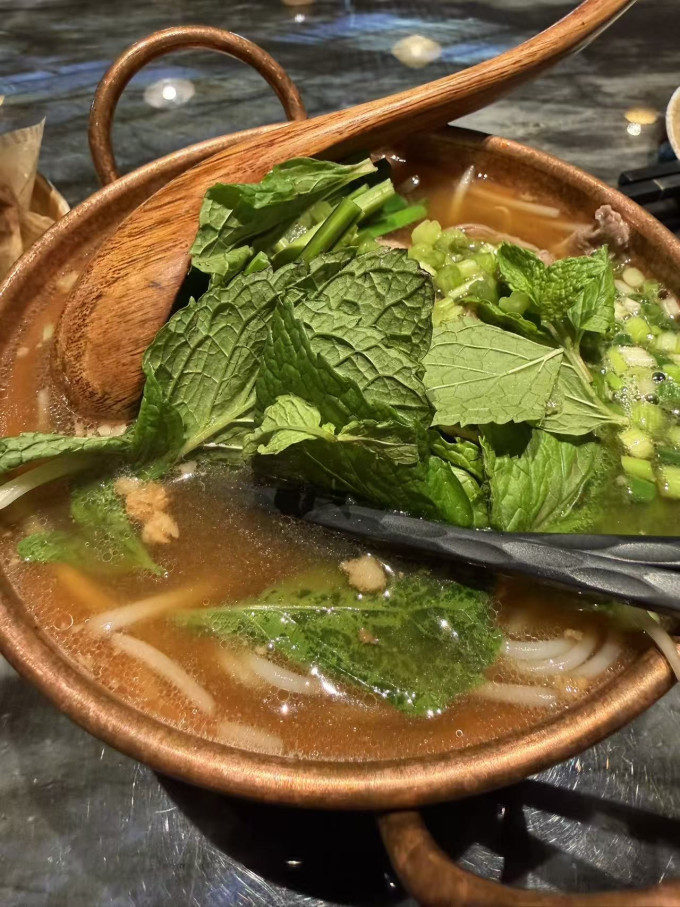 聚会餐饮