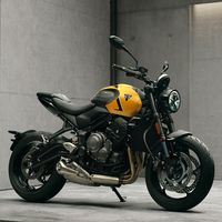 三万差价买的是玩具还是工具？凯旋Trident 660与国产复古街车正面Battle