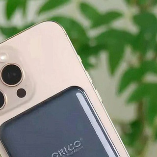 iPhone外接硬盘怎么选？奥睿科磁吸款VS闪迪E61，核心差异一次说清