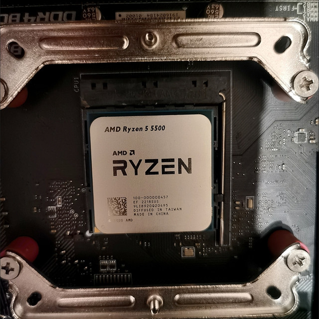 500块CPU怎么选？R5 5500对比R5 5600和i3-12100F，看完选购不纠结