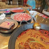 重庆火锅顶流实测:朱光玉vs珮姐哪家人均更值?看完知道怎么选