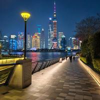 iQOO 15涨价800块还香吗？实测性能散热说清楚了，这个版本最划算