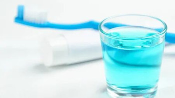 漱口水别乱选！精油型、益生菌型、护理型，适用人群全不同