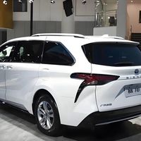 曾经加价30万的MPV，如今22.98万起还配8155芯片，合资MPV彻底卷不动了