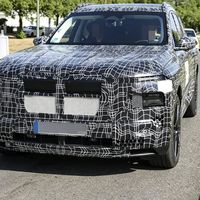 续航700公里+23分钟快充，宝马首款纯电旗舰SUV iX7要来了，69万起对标EQS SUV