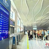 吹着空调12.5元环游武汉三镇！2小时两跨长江，三大火车站一票畅玩