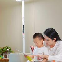 小学生护眼灯怎么选？三大品牌对比