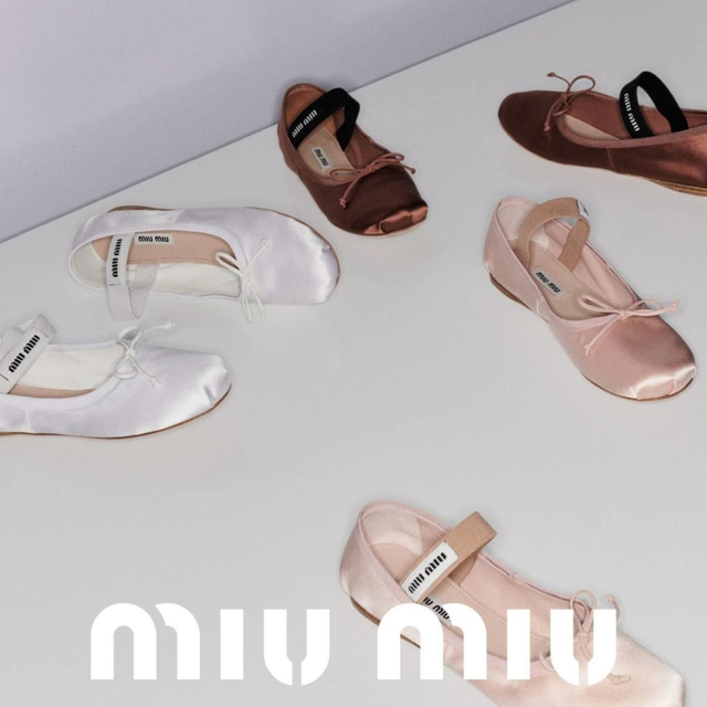 2026芭蕾鞋街拍指南｜Miu Miu、Repetto…哪款脚感好、显气质、不踩雷？