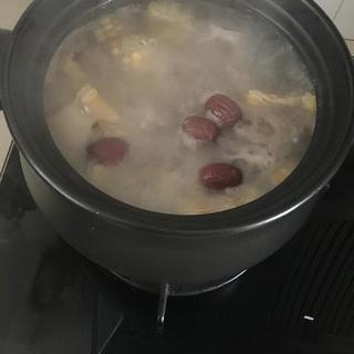电炖锅买来吃灰？隔水炖和直接炖差别大了，选错等于白花钱