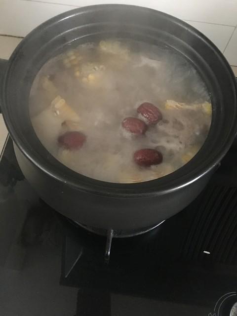 电炖锅买来吃灰？隔水炖和直接炖差别大了，选错等于白花钱
