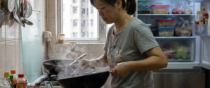 隔夜菜到底能不能吃？医生点名5类食物：扔掉别心疼