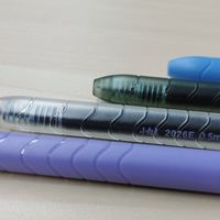 小白点ST双珠快干防水巨能写低重心中性笔