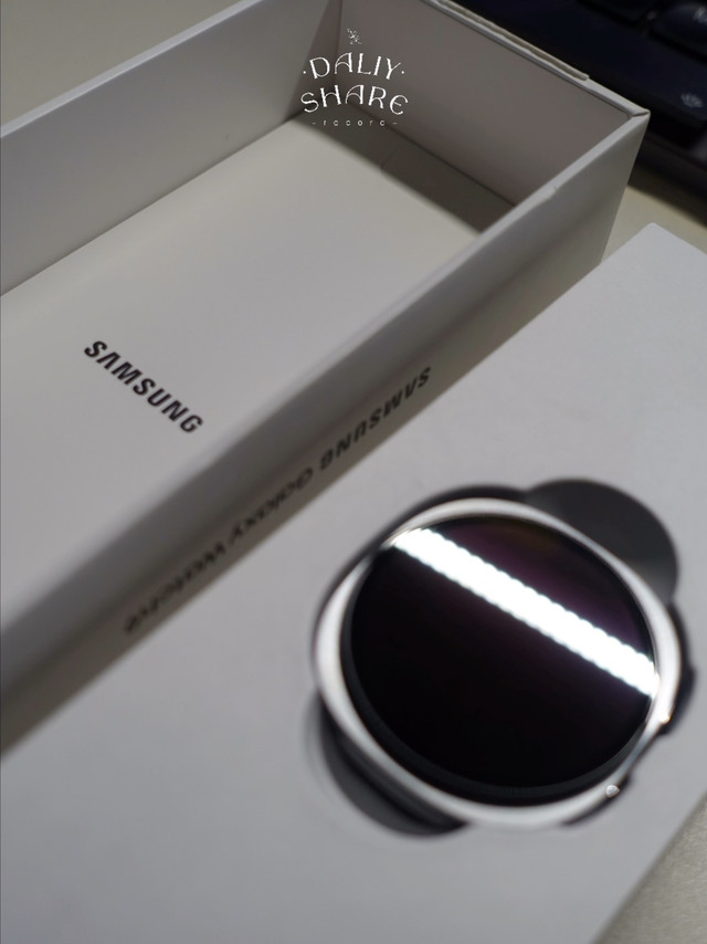 2061元入手三星 Galaxy Watch9 44mm 开箱｜和 Watch6简单对比