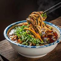 乐山跷脚牛肉红黑榜：网红店套路深，本地人只认这4家老店，人均40吃撑