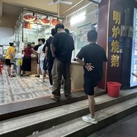 东莞烧鹅排队杀疯了！本地人亲测：绕开网红店，这些老店坐下就吃