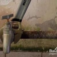换水龙头别再跑五金店了！老手都备齐这4样工具