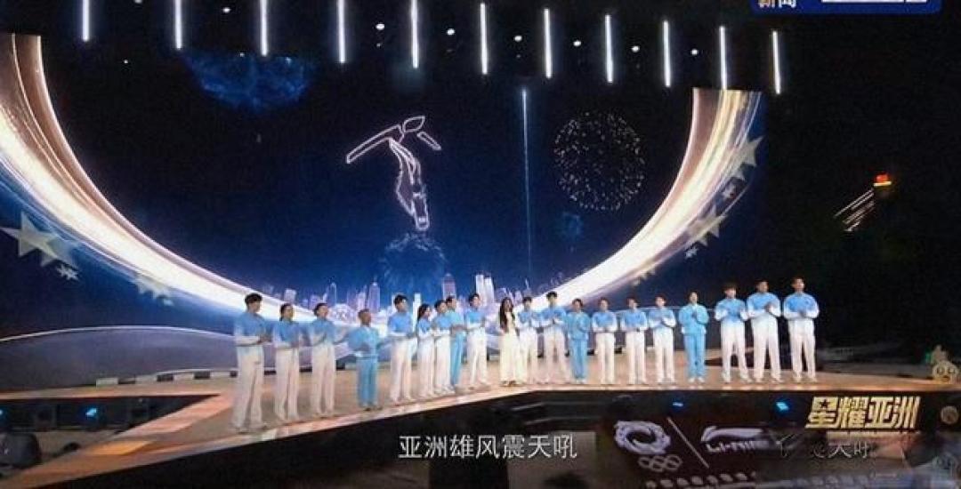 王曼昱王楚钦亮相亚运新战袍发布,接棒李宁火炬传承体育精神