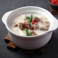 汤骗了中国人几十年！营养全在肉里，汤里其实是水、脂肪和嘌呤