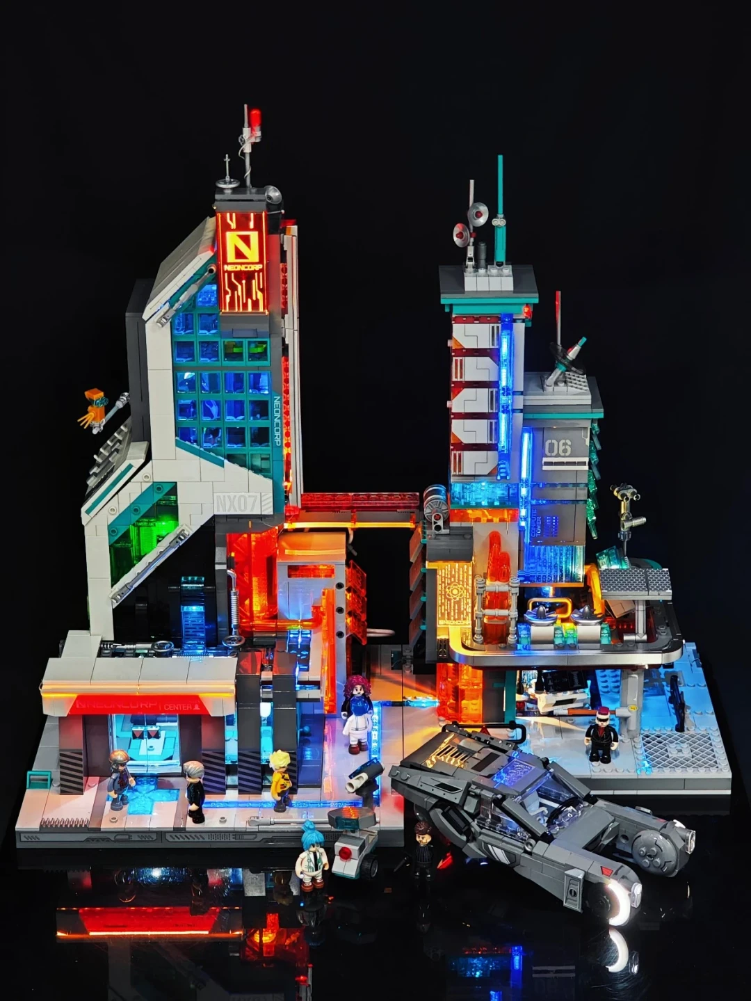 霓虹算力枢纽登场|Lumibricks 七月赛博朋克新作 —— 数据工作站 拼装体验分享