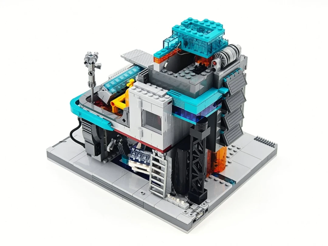 霓虹算力枢纽登场|Lumibricks 七月赛博朋克新作 —— 数据工作站 拼装体验分享