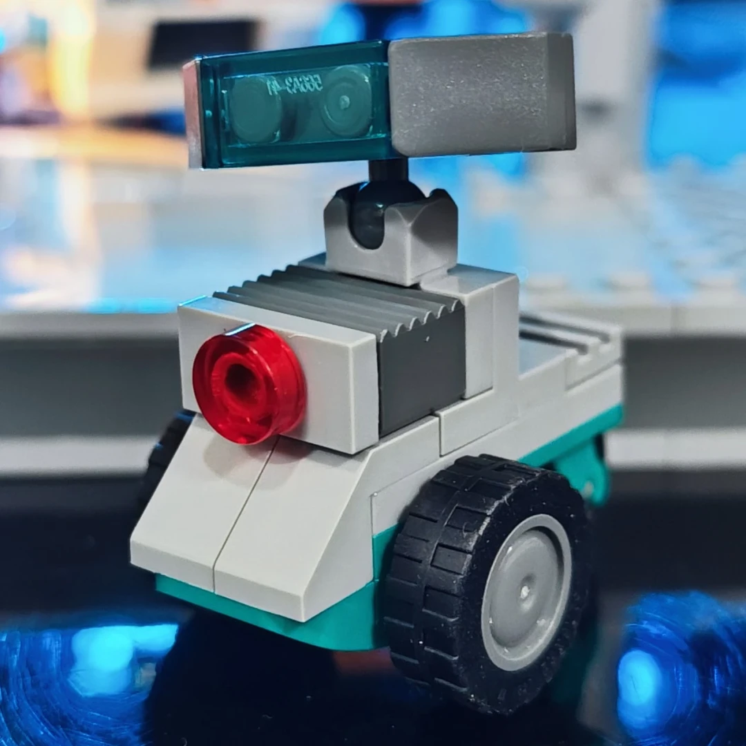霓虹算力枢纽登场|Lumibricks 七月赛博朋克新作 —— 数据工作站 拼装体验分享