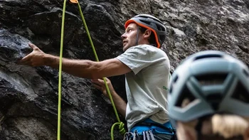 攀岩装备实测、轻量硬壳 | MAMMUT/猛犸象8.4日报